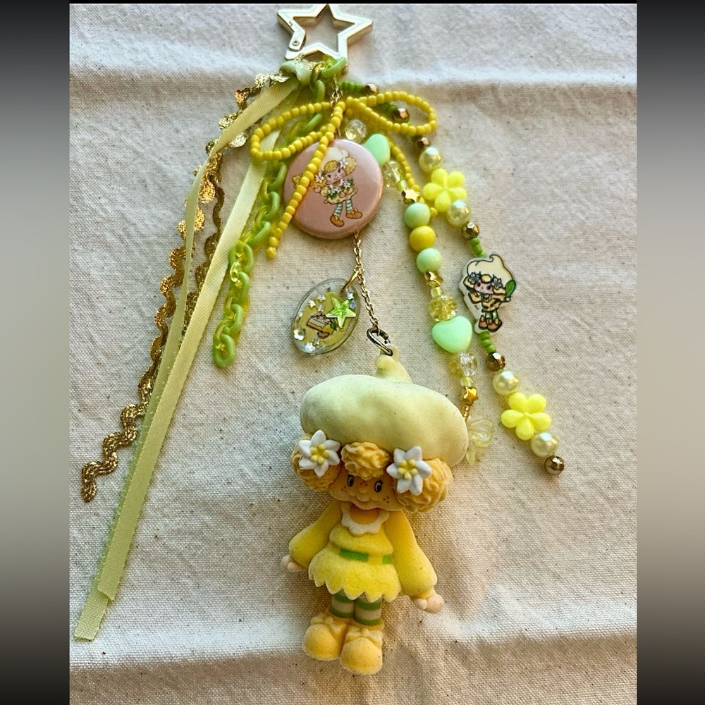 Lemon Meringue - Strawberry Shortcake Bag Charm 🍋